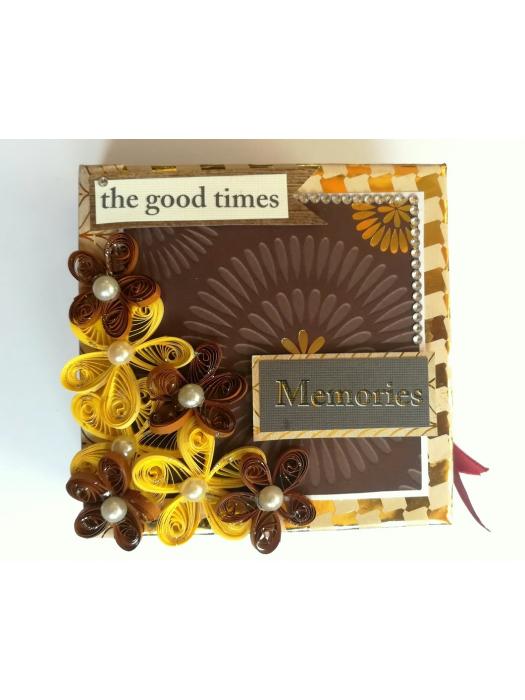 Golden Memories Romantic Mini Scrapbook