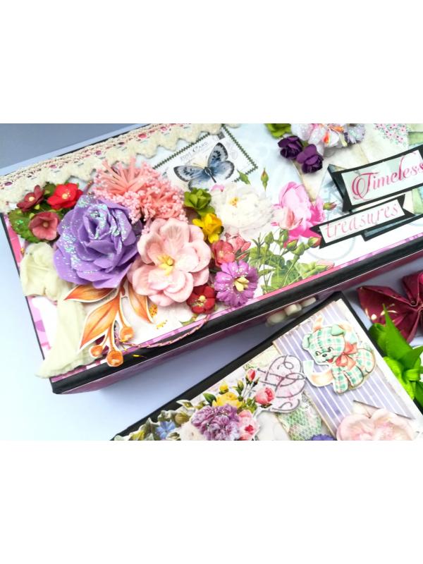 Sparkling Designer Love Goodie Gift Box image