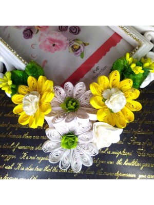 Quilled Flowers Photo Frame - 4x6 Inch Photo Quilled Flowers Photo Frame - 4x6 Inch Photo