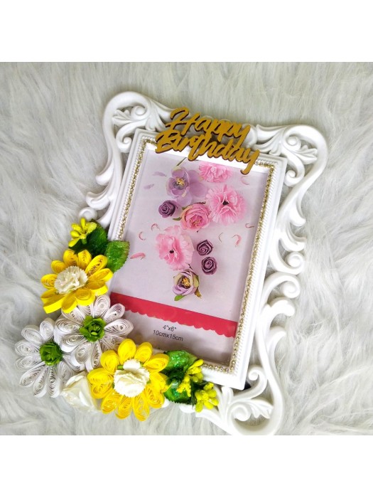 Quilled Flowers Photo Frame - 4x6 Inch Photo