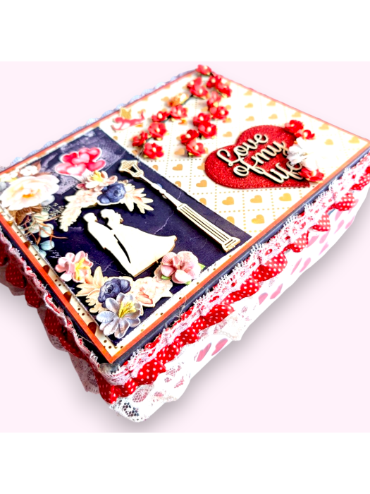 Love themed Hamper Box 