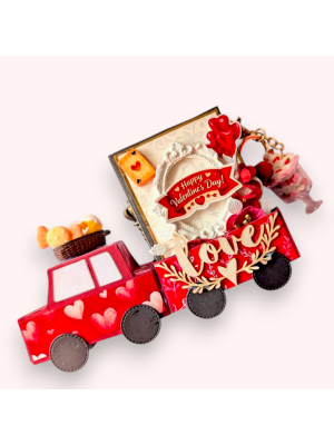 Cute Valentine Truck with Mini scrapbook