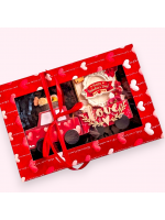 Cute Valentine Truck with Mini scrapbook