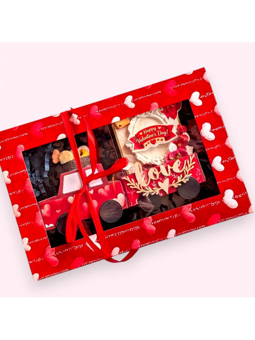 Cute Valentine Truck with Mini scrapbook