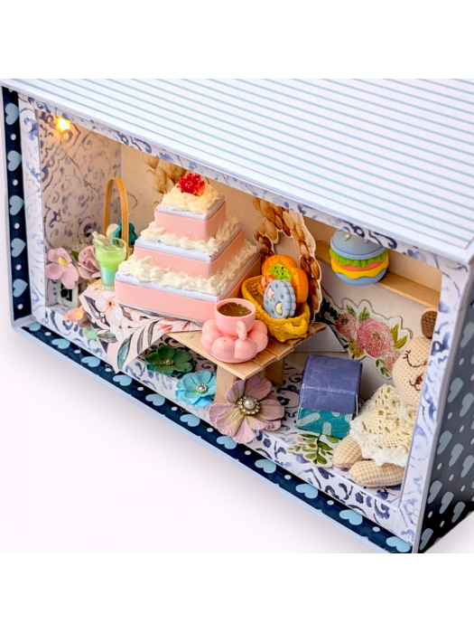 Quilled Birthday Box with Miniature setup