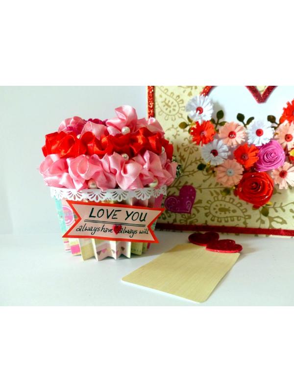 Valentine Combo Gift - Cute Cupcake and Greeting Card image