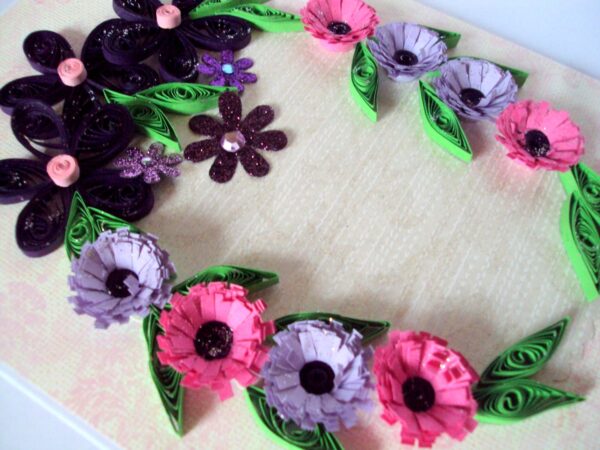 Purple Themed Flowers in Circle Greeting Card image Purple Themed Flowers in Circle Greeting Card image