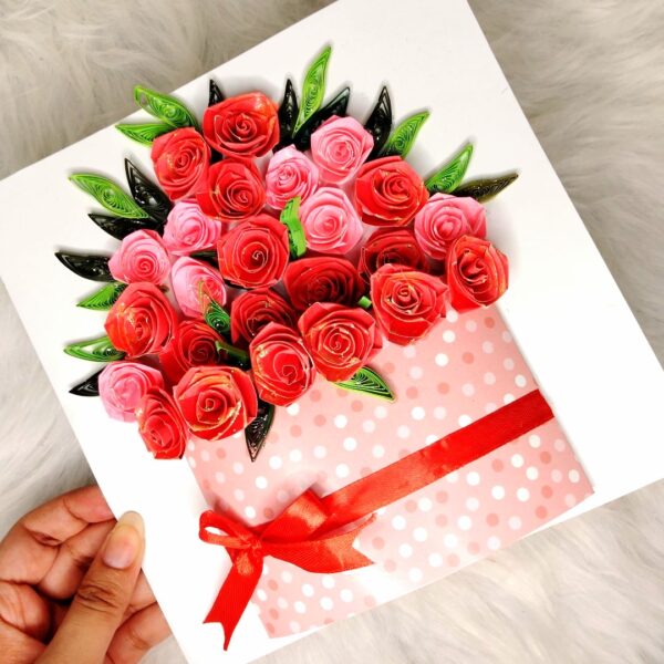 IMG20220823210326 Luxury Quilled greeting card in box - Red Roses