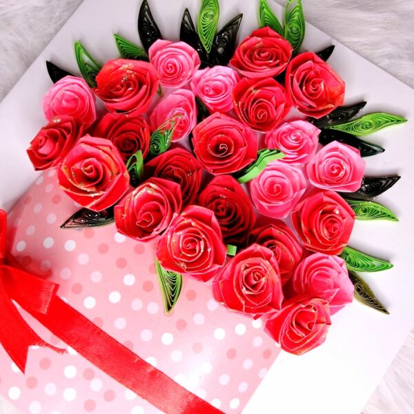 IMG20220823210343 Luxury Quilled greeting card in box - Red Roses