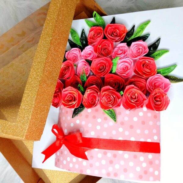 IMG20220823210604 Luxury Quilled greeting card in box - Red Roses