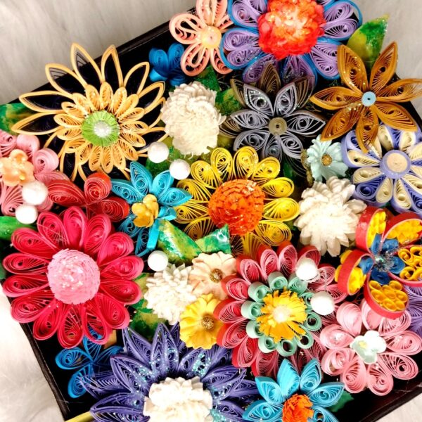 IMG20220918190138 Quilled flower Home decor tray