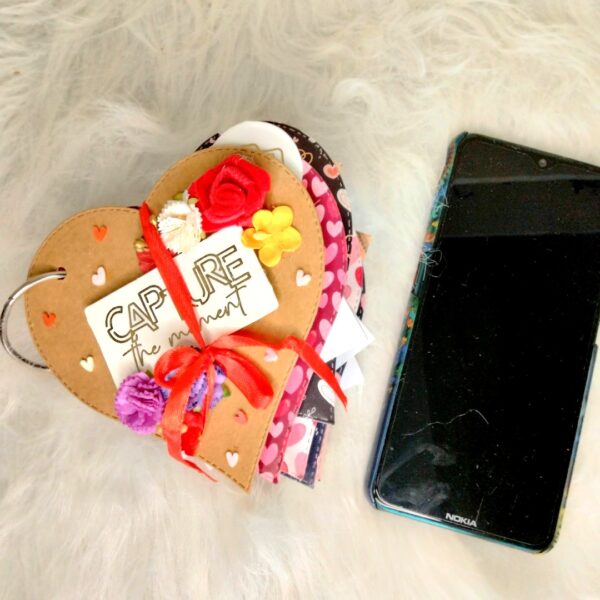 IMG20221101104935 Heart shaped mini scrapbook