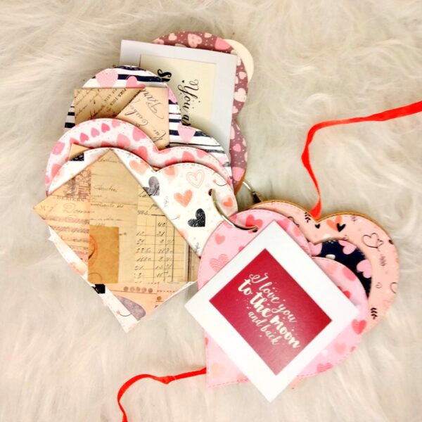 IMG20221101105309 Heart shaped mini scrapbook