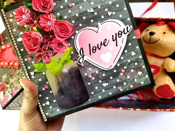 Handmade Love Hamper - VALHAM2 image Handmade Love Hamper - VALHAM2 image