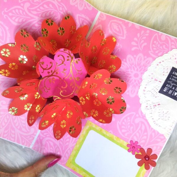 Best Mom Award Pop up Greeting Card image Best Mom Award Pop up Greeting Card image