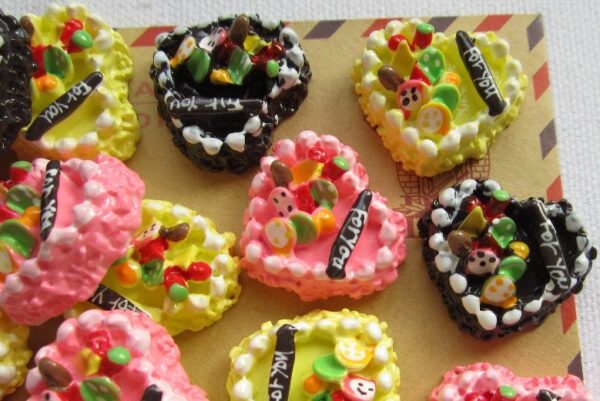 Heart Shaped Cake - Pack of 5 mixed colors image Heart Shaped Cake - Pack of 5 mixed colors image