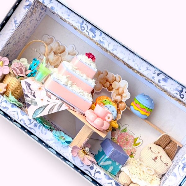 Quilled Birthday Box with Miniature setup